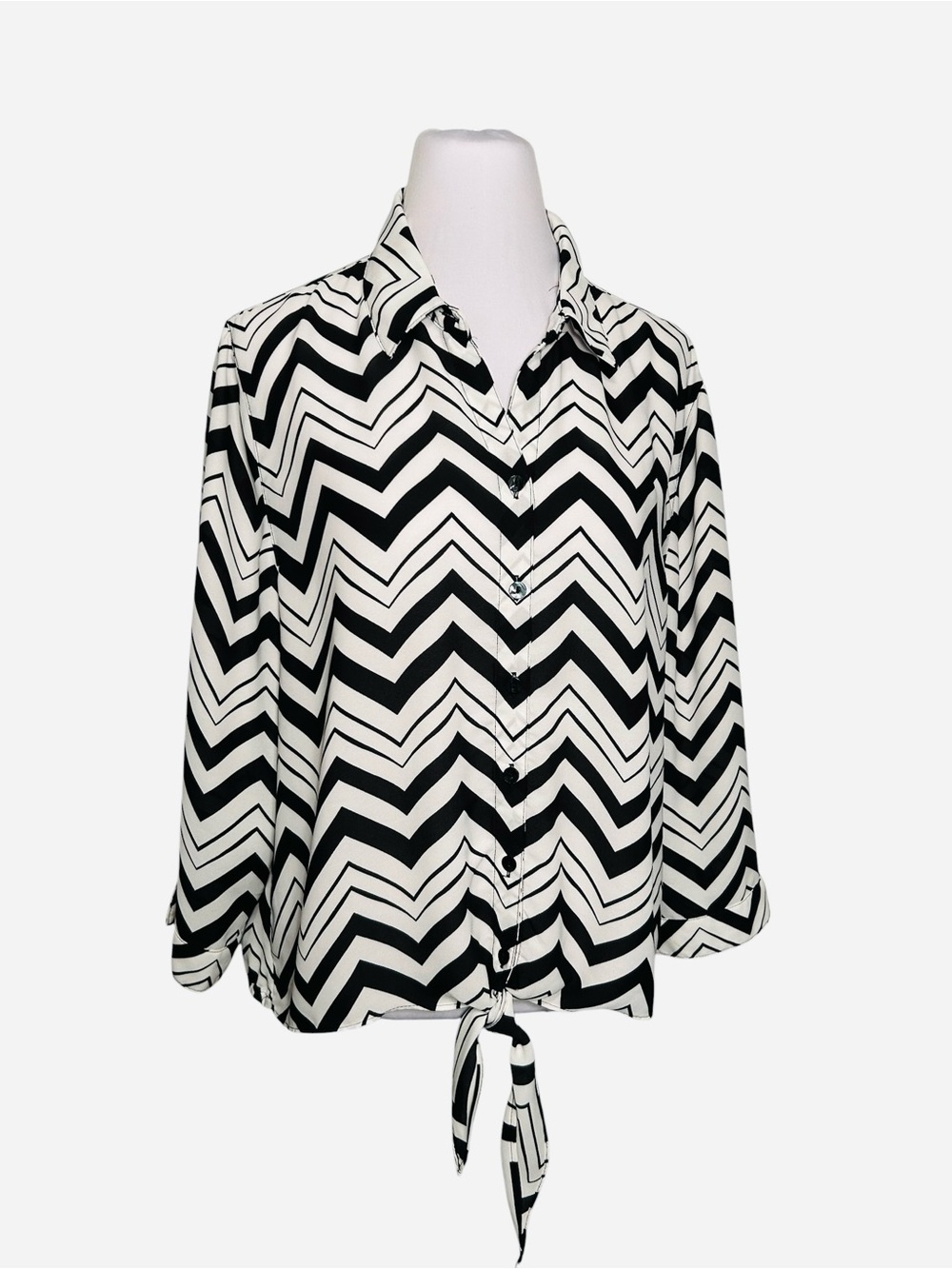 Chico's Top Blouse Size L (Chico's SZ 2) Chevron Tie-Front Black White Chevron